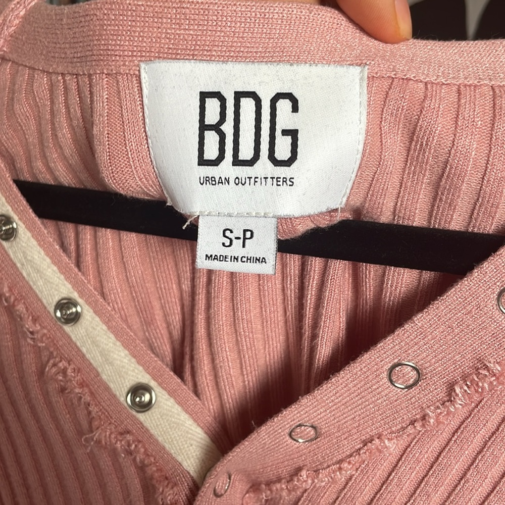 RIBBED PINK URBAN OUTFITTERS LONGSLEEVE WORN A COUPLE TIMES - Picture 2 of 6